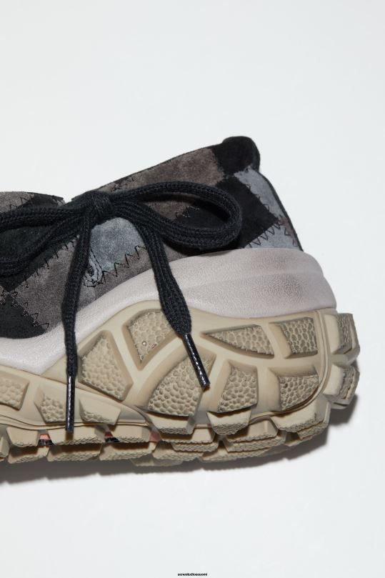Acne Studios jalkineet moni harmaa 0VF2B606 paksut tilkkutäkit lenkkarit