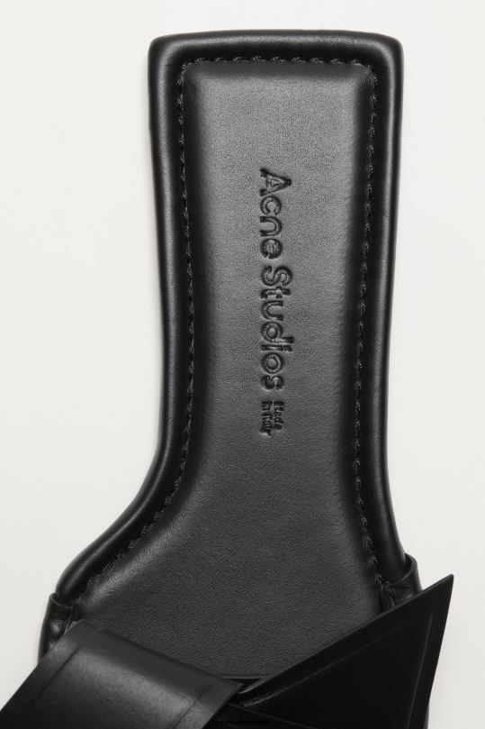 Acne Studios jalkineet musta 0VF2B487 musubi-nahkasandaali