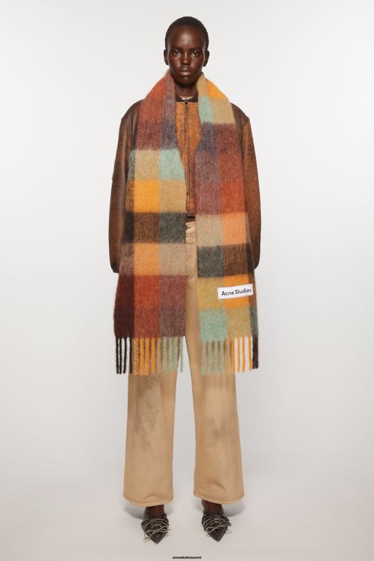 Acne Studios Lisätarvikkeet kastanjanruskea/keltainen/vihreä 0VF2B623 mohair-ruutuinen huivi