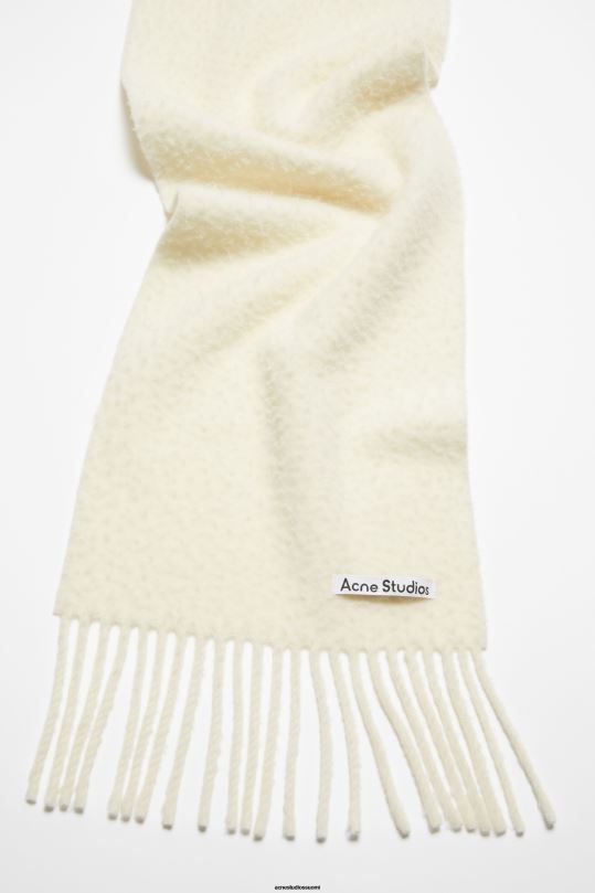 Acne Studios Lisätarvikkeet lämmin valkoinen 0VF2B873 villainen hapsuhuivi