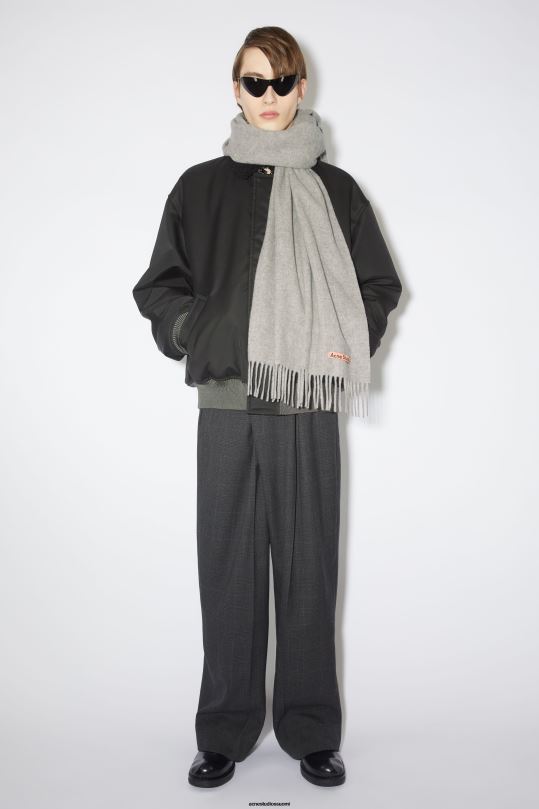 Acne Studios Lisätarvikkeet vaaleanharmaa melansi 0VF2B666 hapsuvillahuivi - kapea