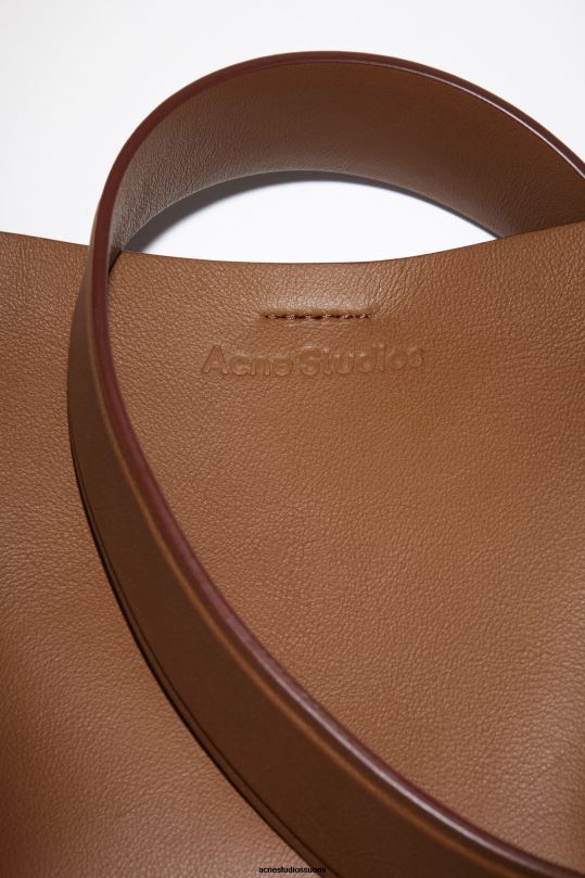 Acne Studios Lisätarvikkeet kamelin ruskea 0VF2B719 musubi mikrolaukku