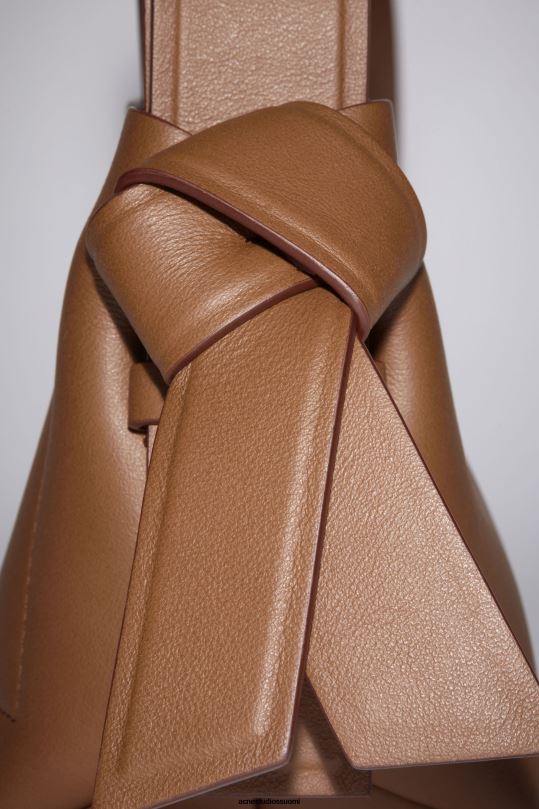Acne Studios Lisätarvikkeet kamelin ruskea 0VF2B719 musubi mikrolaukku