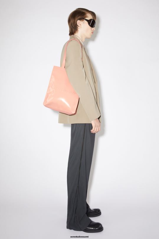 Acne Studios Lisätarvikkeet lohen pinkki 0VF2B867 logolla varustettu olkalaukku