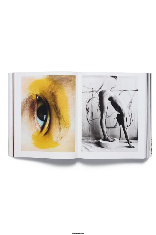 Acne Studios Lisätarvikkeet yksi koko 0VF2B482 paperinumero 18 talo paperia