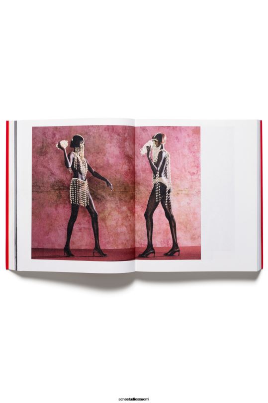 Acne Studios Lisätarvikkeet yksi koko 0VF2B504 paperinumero 17 atticus