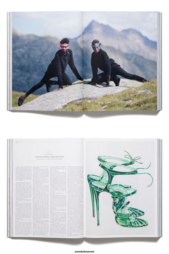 Acne Studios Lisätarvikkeet yksi koko 0VF2B519 paperi kirja