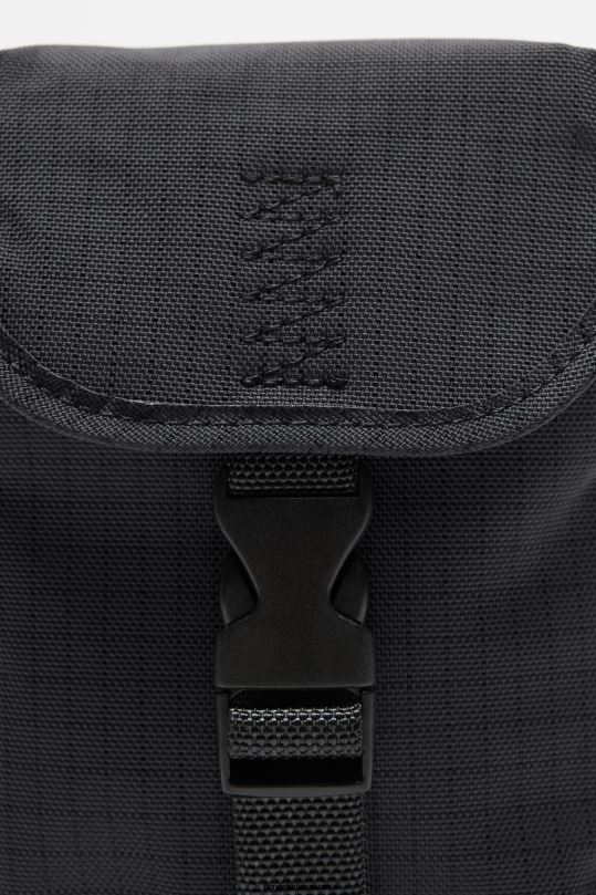 Acne Studios Lisätarvikkeet musta 0VF2B499 ripstop mini pussilaukku