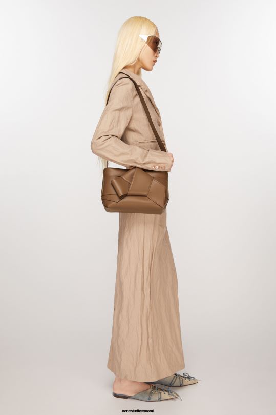 Acne Studios Lisätarvikkeet kamelin ruskea 0VF2B717 musubi olkalaukku