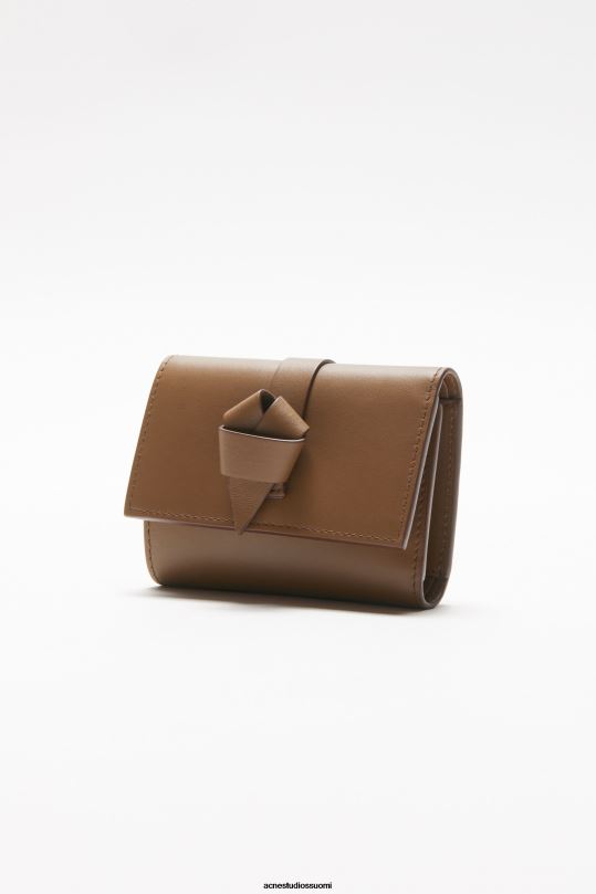 Acne Studios Lisätarvikkeet kamelin ruskea 0VF2B716 musubi taitettu lompakko