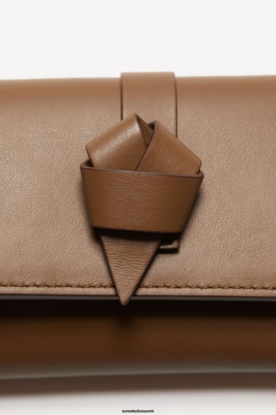Acne Studios Lisätarvikkeet kamelin ruskea 0VF2B716 musubi taitettu lompakko