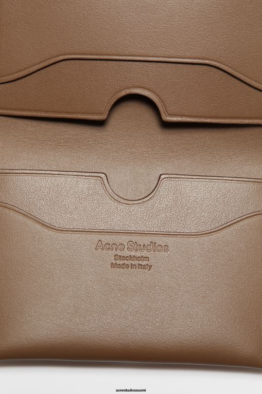 Acne Studios Lisätarvikkeet kamelin ruskea 0VF2B721 taitettu korttiteline