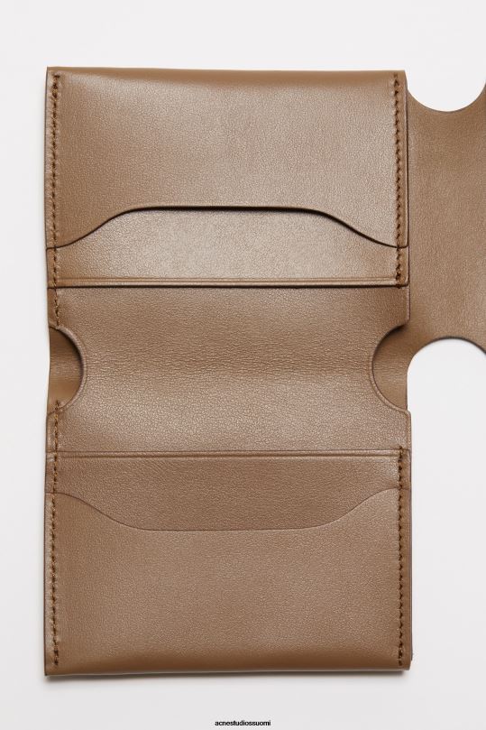 Acne Studios Lisätarvikkeet kamelin ruskea 0VF2B722 nahkainen kolmiosainen lompakko