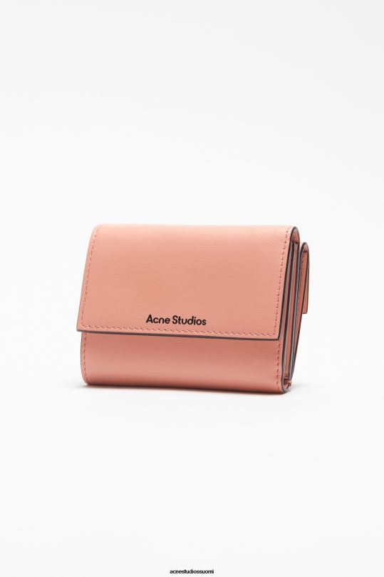 Acne Studios Lisätarvikkeet lohen pinkki 0VF2B859 kolminkertainen nahkalompakko
