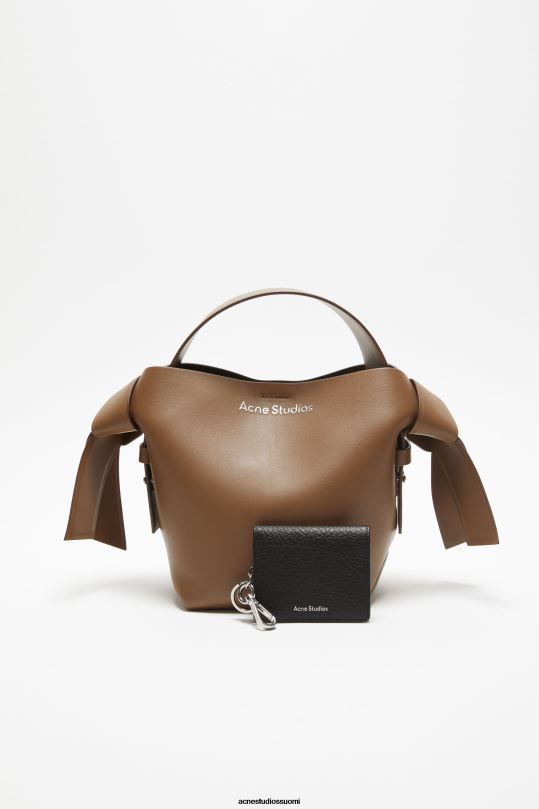 Acne Studios Lisätarvikkeet musta 0VF2B457 taitettu nahkalompakko