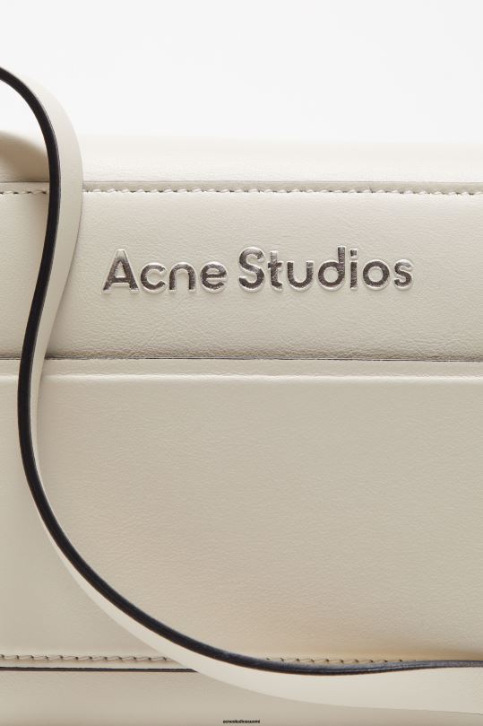 Acne Studios Lisätarvikkeet valkoinen musta 0VF2B817 musubi mini crossbody laukku