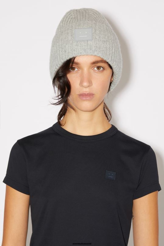 Acne Studios Lisätarvikkeet vaaleanharmaa melansi 0VF2B661 iso kasvopipo logolla