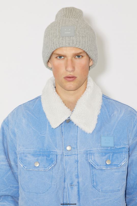 Acne Studios Lisätarvikkeet vaaleanharmaa melansi 0VF2B661 iso kasvopipo logolla