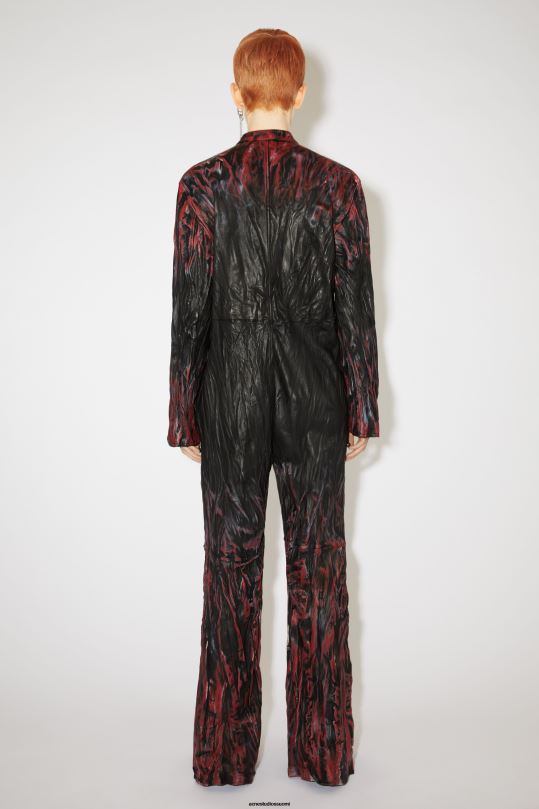Acne Studios vaatteet musta punainen 0VF2B329 rypytetty nahka jumpsuit kiitotien show