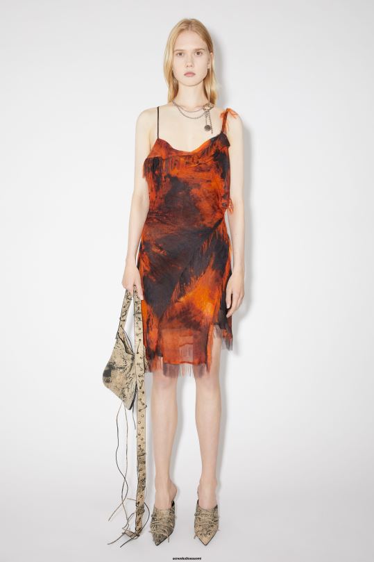 Acne Studios vaatteet ruoste oranssi 0VF2B279 draped hihna mekko kiitotien show