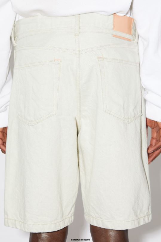 Acne Studios vaatteet ekru 0VF2B1082 löysät farkkushortsit