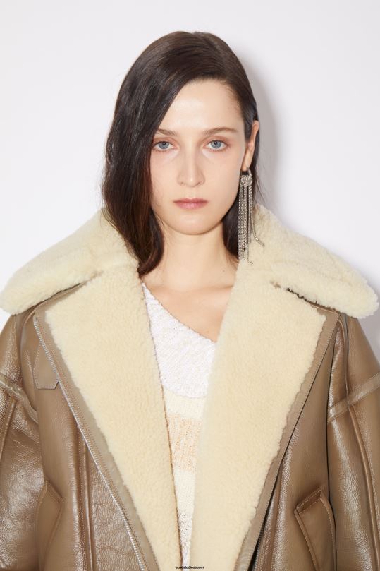 Acne Studios vaatteet ruskea/vaalea kameli 0VF2B55 nahkainen shearling takki